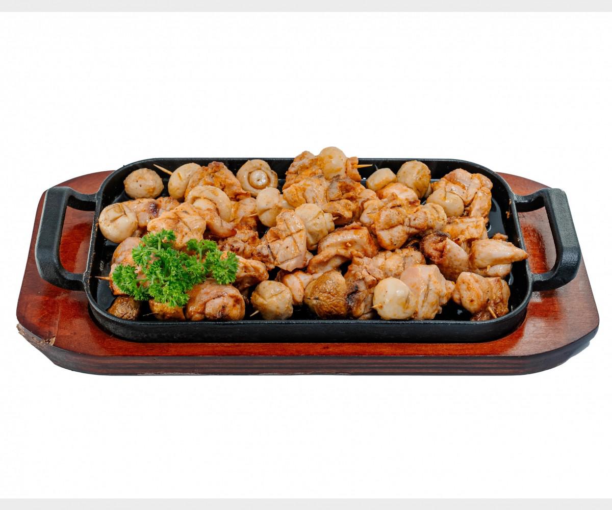 Tovuq va qo'ziqorinli jizza