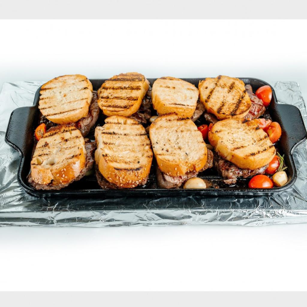 Eritilgan sariyog 'bilan bonza