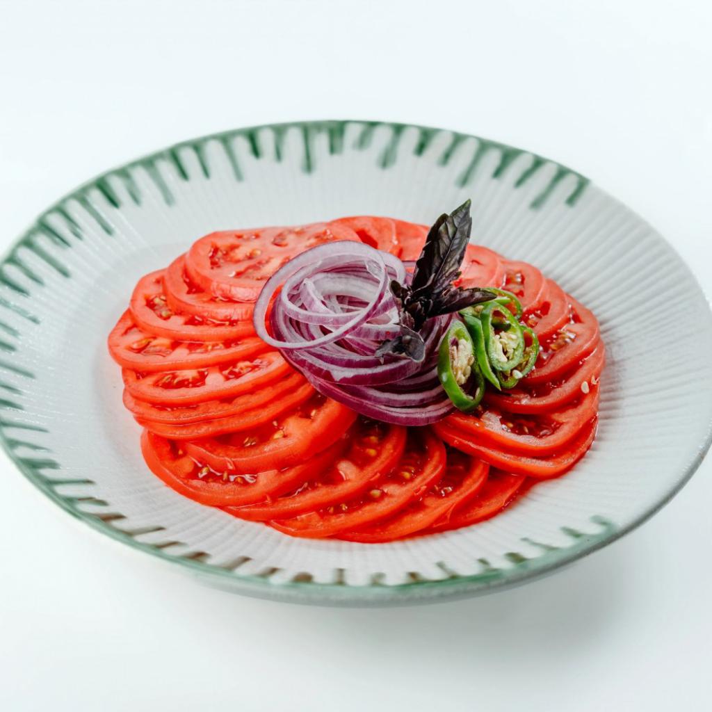 Achik-chuchuk salatasi