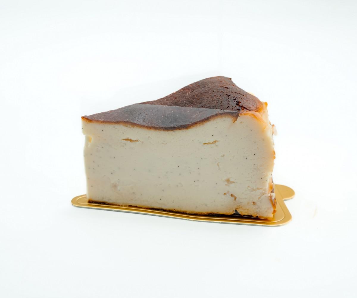 San Sebastian vanil pishloq keki